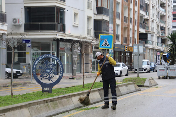 Germencik ve İncirliova’da çevre düzenleme ve bakım çalışmaları devam ediyor