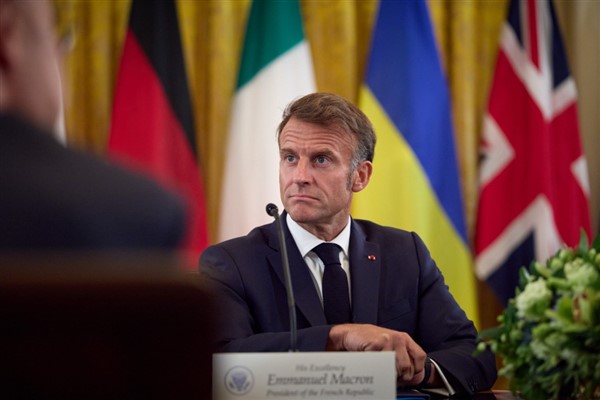 Macron: Refah gündemi üzerinde çalışmak her zamankinden daha önemlidir