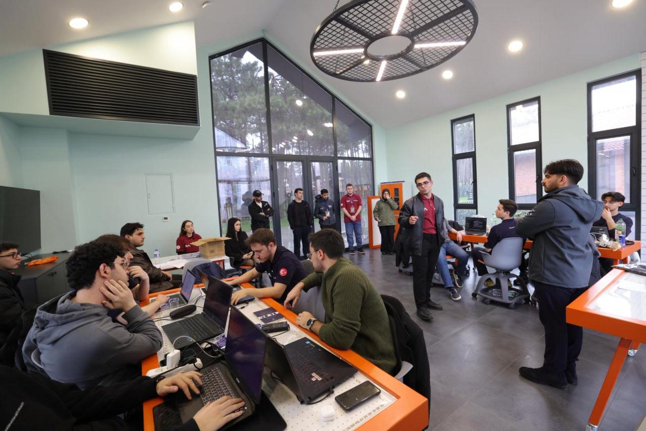 Ümraniye Bilim Merkezi TUA Astro Hackathon’a ev sahipliği yaptı