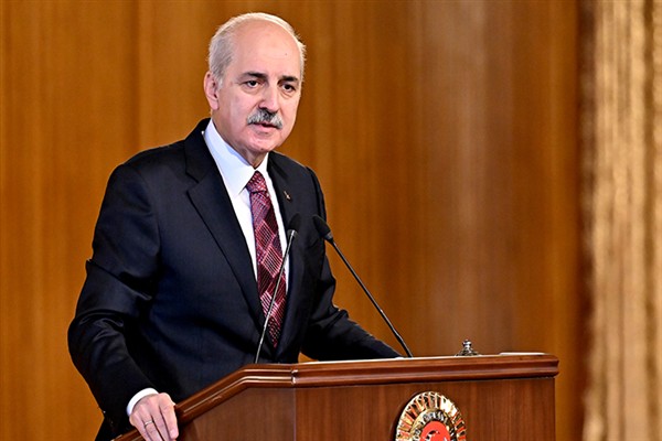 Kurtulmuş, 23 Nisan dolayısıyla öğrencileri kabul etti