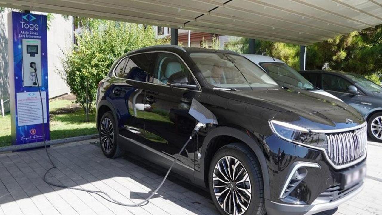 Otomotiv pazarı daralırken elektrikli otomobil satışları arttı