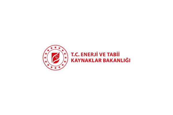 Bayraktar: Deniz üstü rüzgar enerjisinde 5 bin megavat kurulu güce ulaşmayı hedefliyoruz