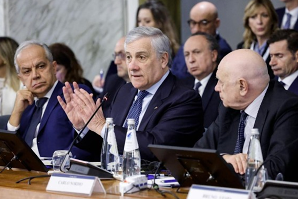Tajani, Orta Doğu ve Körfez’deki Gelişmeler İçin Büyükelçilerle toplantı yaptı