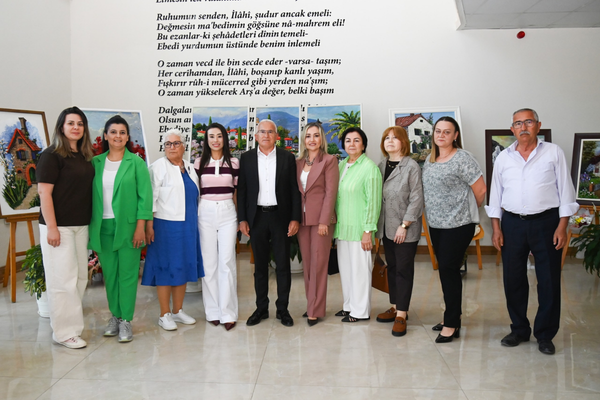 Kumluca’da Camın Büyülü Dünyası resim sergisi açıldı