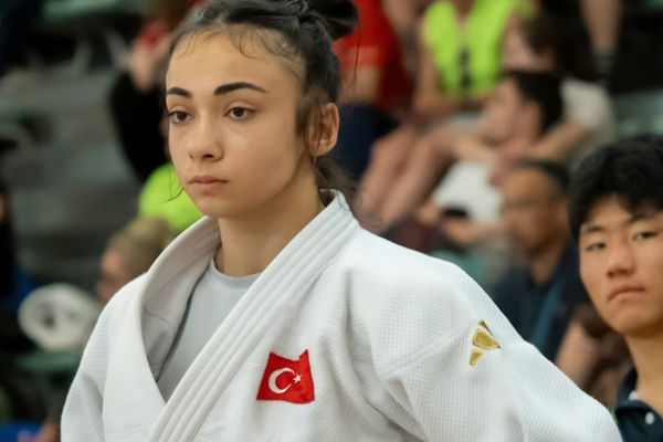 Gemlik Belediyesporlu Ayşe Nur Boşküp Avrupa üçüncüsü oldu