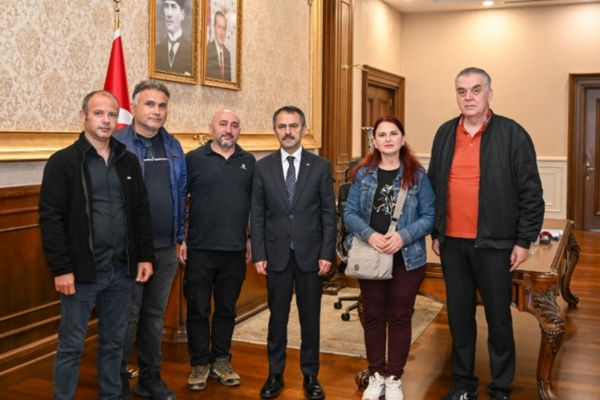 Pazarcı esnafı heyetinden Vali Aktaş’a ziyaret