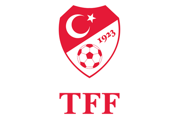 Turkcell Kadın Futbol Süper Ligi şampiyonu Fenerbahçe arsaVev kupasını aldı