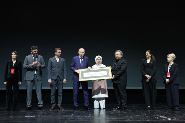 Eminevim, “Bir Adam Yaratmak” filminin ana destekçisi oldu