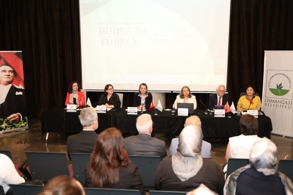 Osmangazi’de “700. yılında Bursa Türkçeyi Konuşuyor” paneli düzenlendi