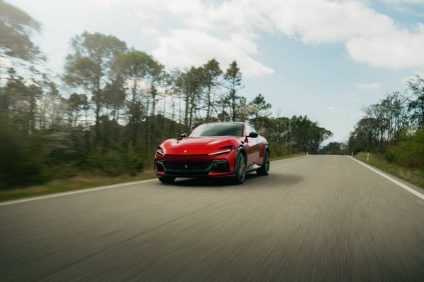 Ferrarı Purosangue Handlıng Specıale ile sportifliği yeniden tanımlıyor
