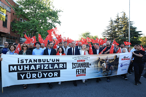İstanbul’un fethinin 573. yıl dönümü Edirnekapı–Saraçhane yürüyüşüyle kutlandı