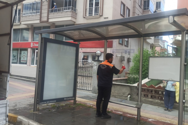Çorum’da duraklarda temizlik, bakım ve onarım çalışmaları sürüyor
