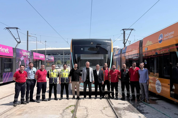 İzmir Metro AŞ hasarlı araçları kendi atölyelerinde onarıyor