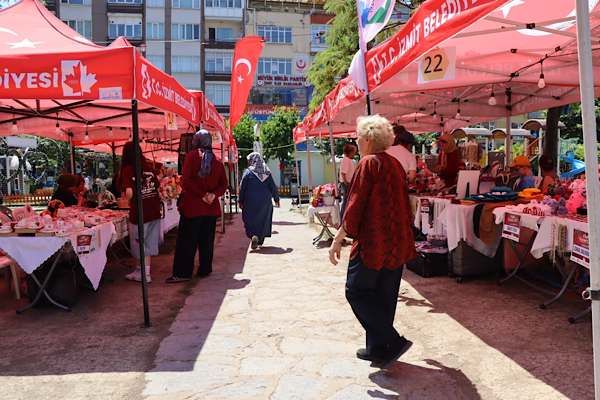 İzmit’te 6. İyilik Şenliği başladı