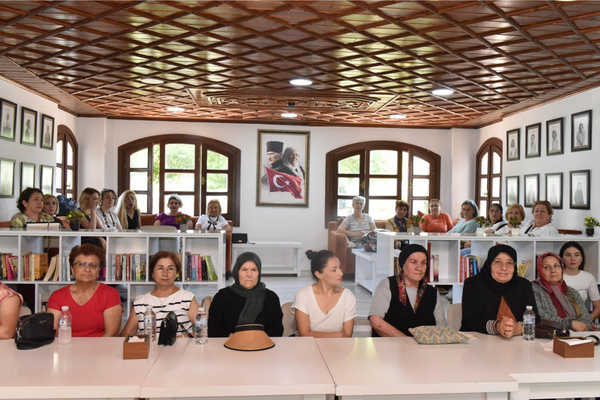 Kepez Belediyesi’nden kadınlara “Farkındalık Atölyesi”