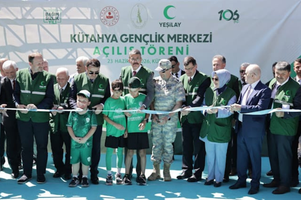 Kütahya Yeşilay Gençlik Merkezi ve Kafe1920’nin açılışı gerçekleştirildi