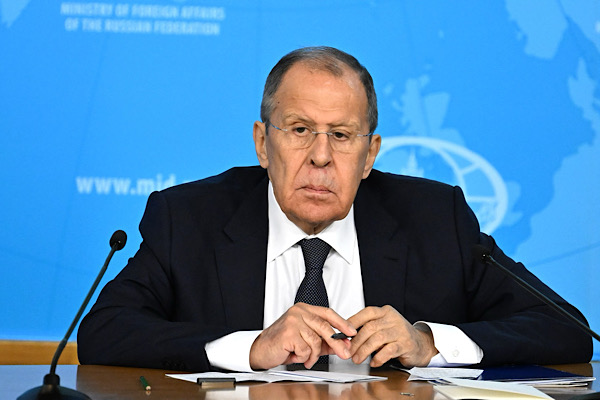 Lavrov: Rusya-Filipinler diplomatik ilişkilerinin 50. yıl dönümünü tebrik ediyorum