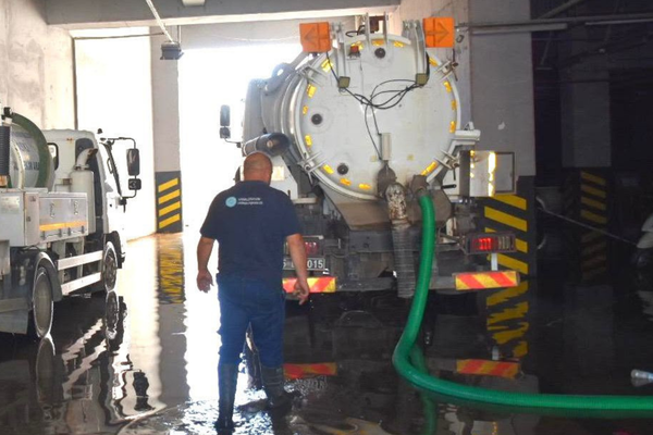 Manisa Büyükşehir Belediyesi’nden Salihli’de sel felaketine karşı müdahale