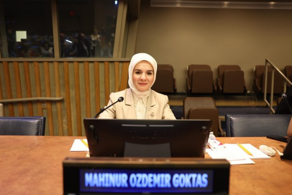 Bakan Göktaş’tan Filenin Sultanları’na tebrik