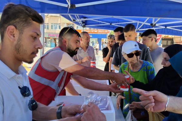 İzmit Belediyesi’nden Muharrem ayında aşure ikramı