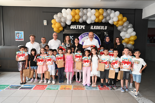 Gültepe İlkokulu’nda karne töreni, Batman Valisi Canalp’in katılımıyla gerçekleşti