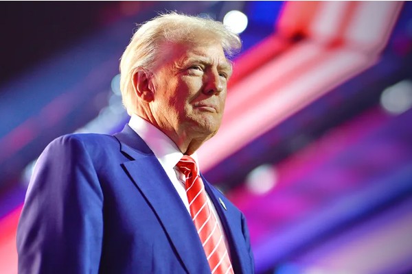 Trump: Hürmüz Boğazı Cuma günü tamamen açılacak