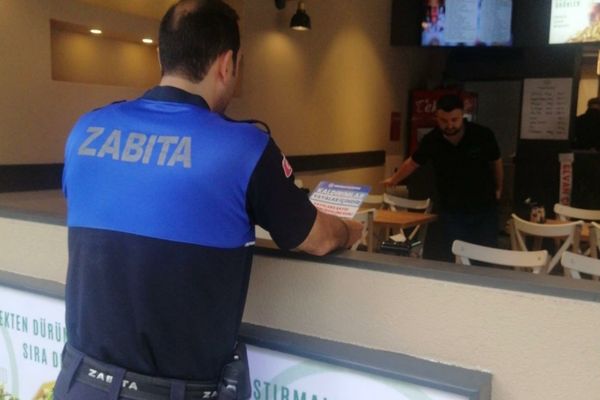 Orhangazi Belediyesi’nden kaldırım işgallerine karşı bilgilendirme çalışması