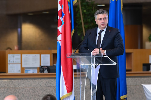 Plenkovic: Uyum ve tarım fonlarının korunmasında ısrar edeceğiz
