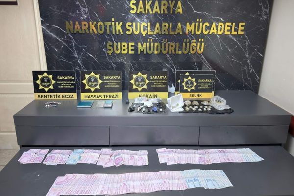 Sakarya’da uyuşturucu operasyonu: 3 şüpheli gözaltına alındı