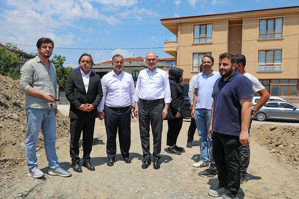 Düzce’de 19 Mayıs Spor Kampüsü ve Cedidiye Meydanı çalışmaları sürüyor