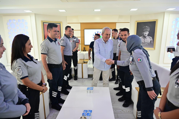 Kepez Belediye Başkanı Kocagöz’den güvenlik görevlilerine teşekkür