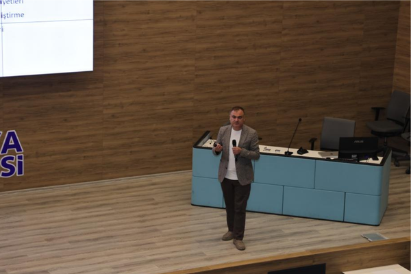 Kütahya Belediyesi’nde hizmet içi eğitim programı düzenlendi