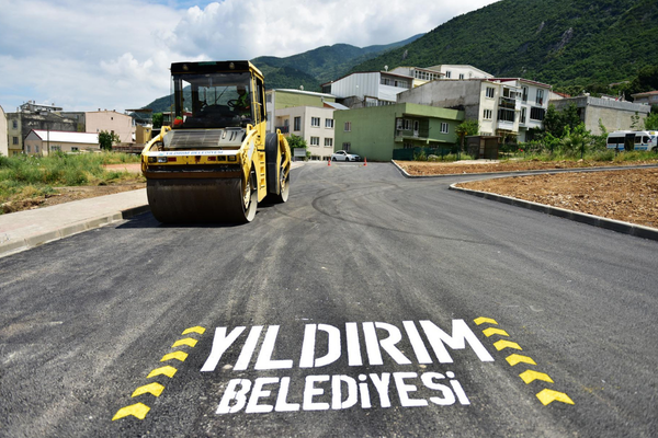 Yıldırım’da asfalt ve imar yolu çalışmaları sürüyor