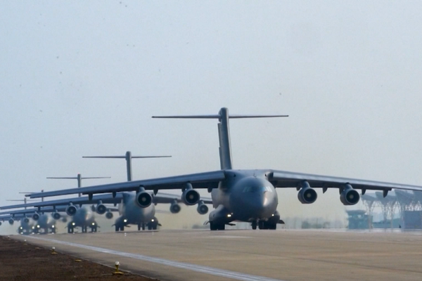 Çin’in Y-20 ağır nakliye uçağı hizmette 10. yılını tamamladı