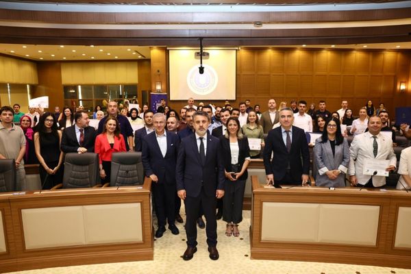 Bursa Büyükşehir Belediyesinde iç tetkikçi eğitimini tamamlayan personele sertifika