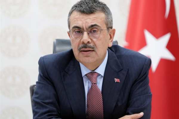 Bakan Tekin: MEB Pasaport Başvuru Sistemi hizmete açıldı