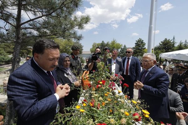 Kayseri’de 15 Temmuz şehitleri kabirleri başında anıldı