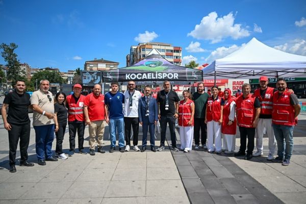 Kocaeli Valiliğinden kan bağışı kampanyasına destek
