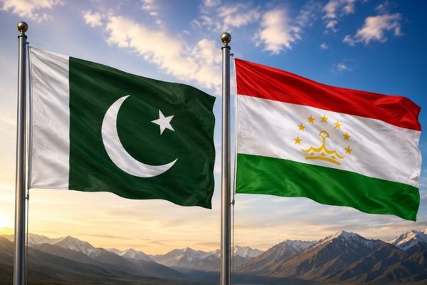 Pakistan ve Tacikistan iş birliğini genişletme mesajı verdi