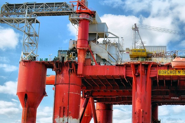 Brent petrolde jeopolitik riskler fiyatlamayı belirliyor