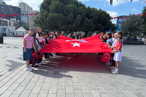 Esenyurt’ta 15 Temmuz demokrasi şehitleri anıldı