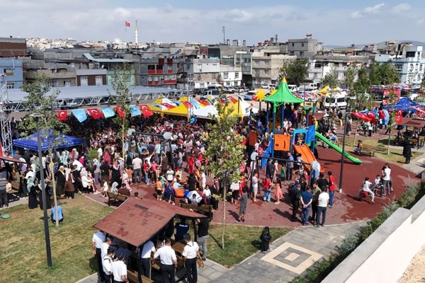 Fırat Mahallesi Parkı hizmete açıldı