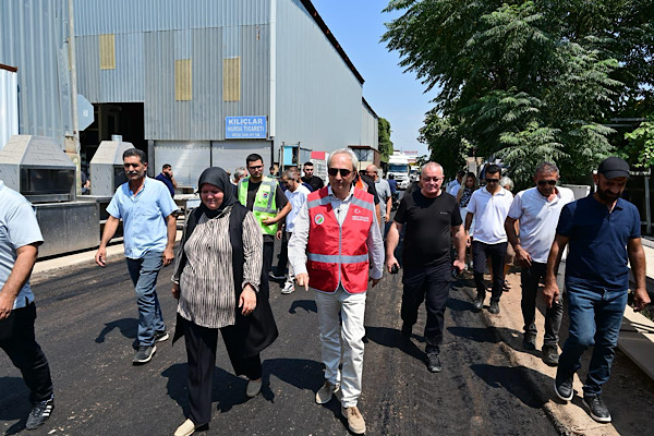 Başkan Kocagöz, Hurdacılar Sitesi’ndeki asfalt çalışmalarını inceledi