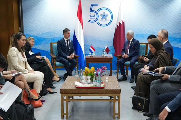 Al-Muraikhi, Hollanda Dışişleri Bakanı Berendsen ile bir araya geldi