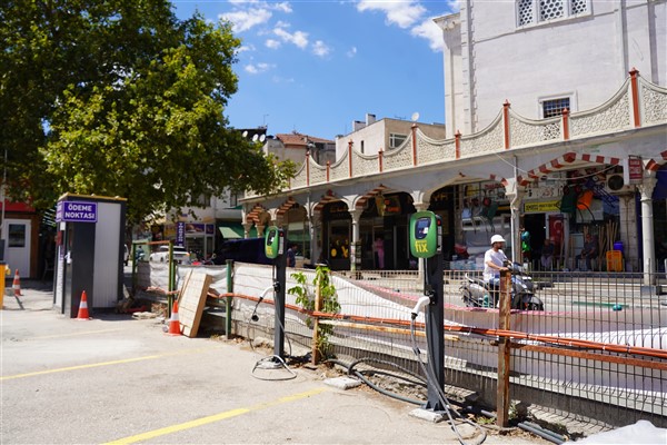 Orhangazi’de Merkez Açık Otoparkı belediye işletmeye başladı