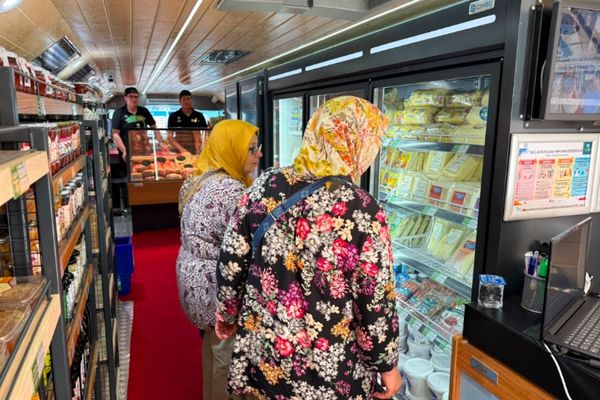 Mobil Halk Ege Et Yenipazar’da vatandaşlarla buluştu