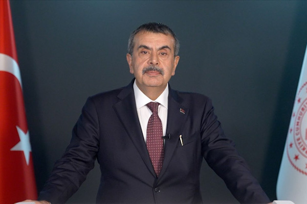 Bakan Tekin: Zihni Göktay’ın vefatını derin bir teessürle öğrendim