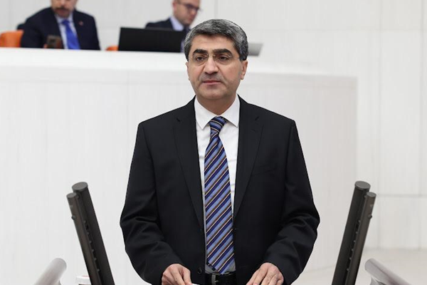 Ekmen: NATO Zirvesi’nin Türkiye’ye somut bir kazanımı olmadı