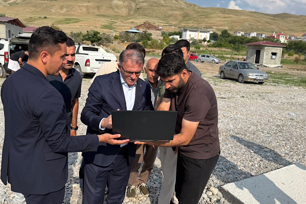 Van Gölü kıyısında 3 yeni halk plajının yapımı sürüyor