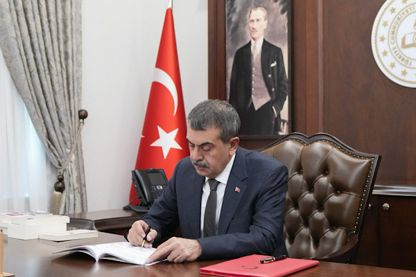 Bakan Tekin’den Keles Belediyesi’ne ziyaret